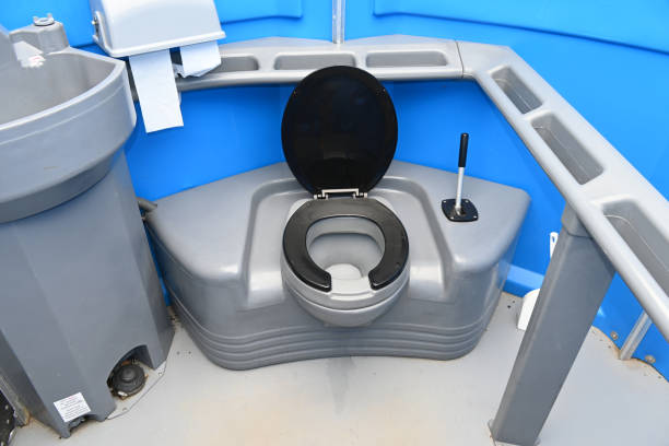 Best Restroom trailer rental cost  in Birch Run, MI